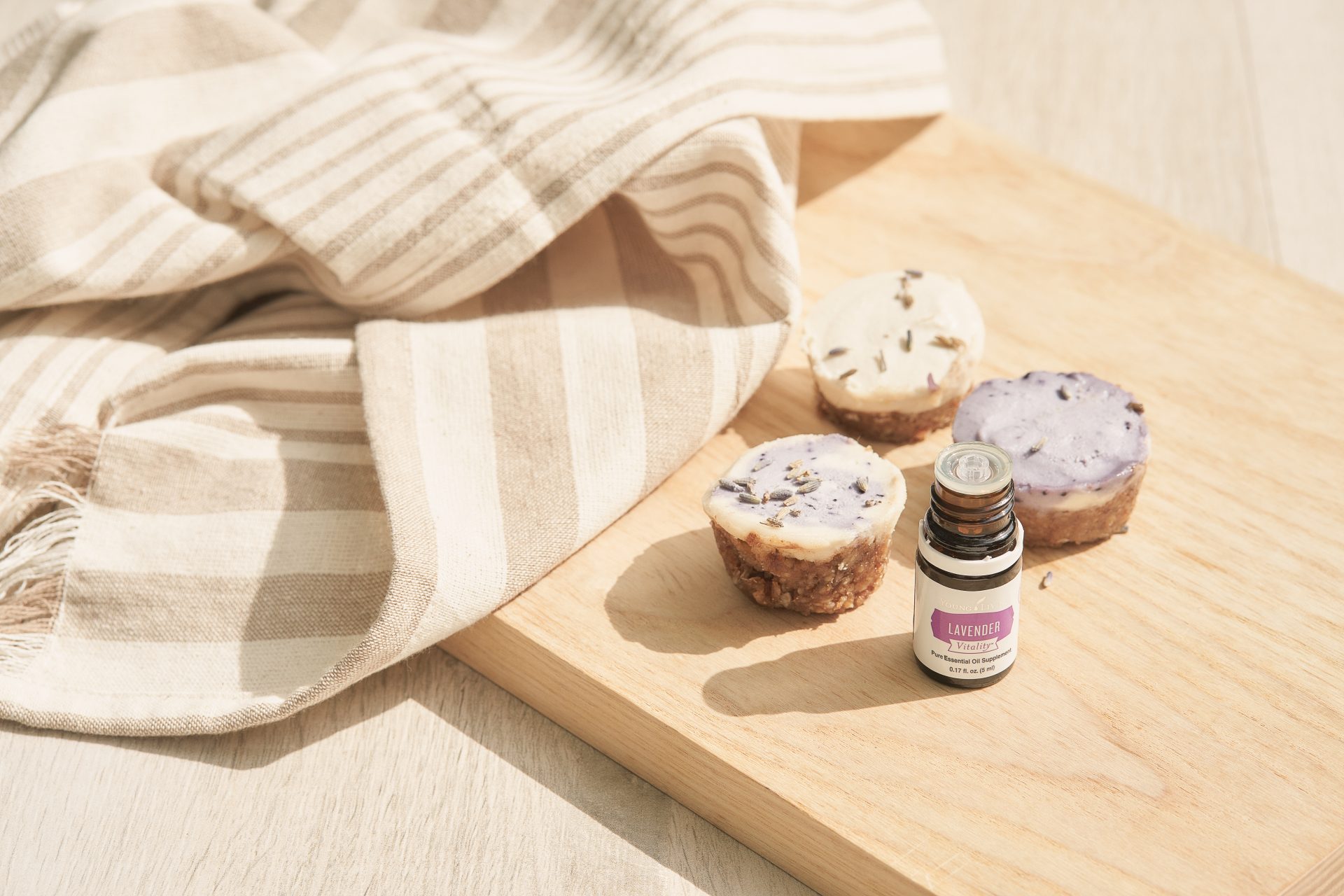 No-bake blueberry-lavender cheesecake - Young Living Lavender Life Blog 